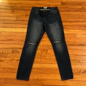 Refuge dark blue jeans